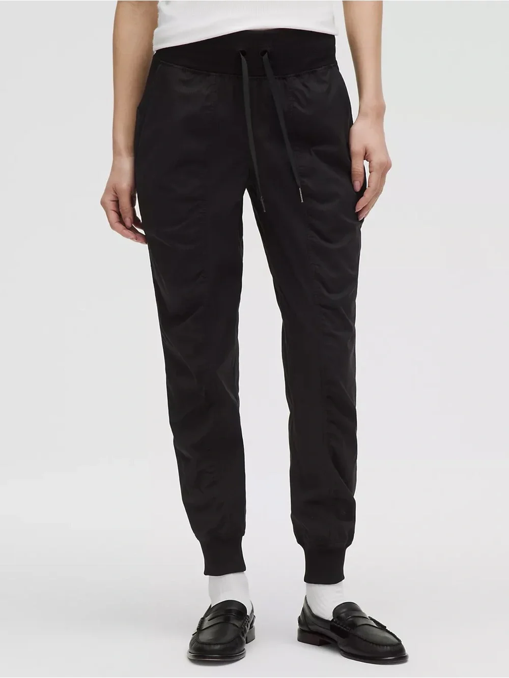 LULULEMON- Beyond the Studio Jogger